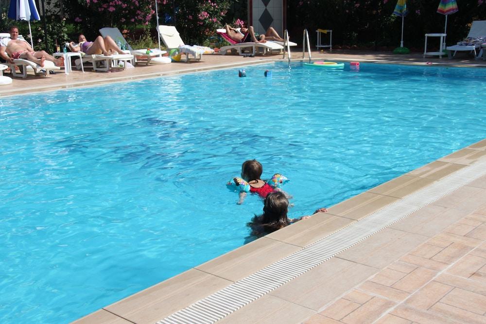 The Green Valley Hotel Ölüdeniz Esterno foto